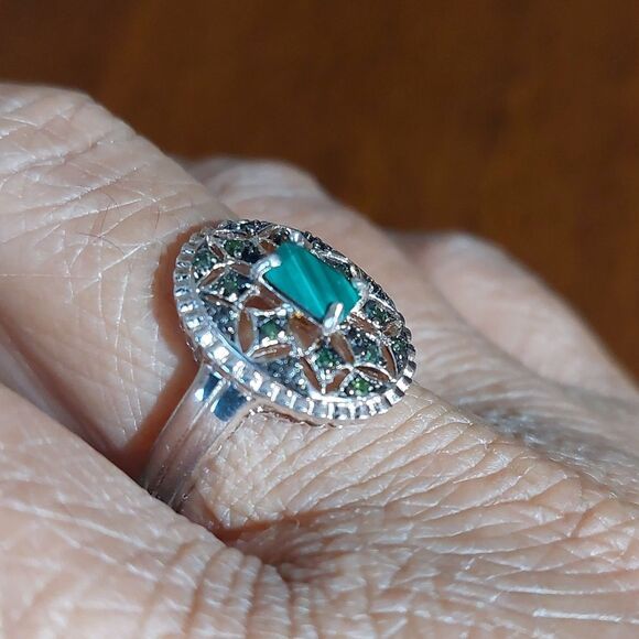 Malachite / Green Moissanite Crystals Oval Filigree Sterling Silver Ring Size 8 - Picture 2 of 6